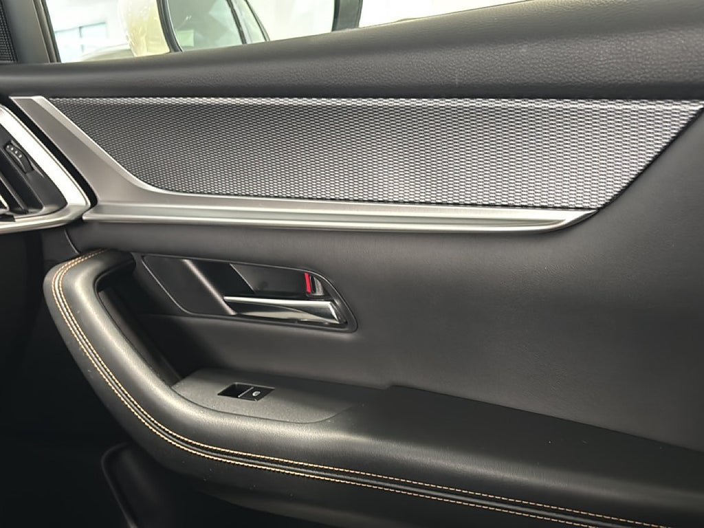 Vehicle Image 23