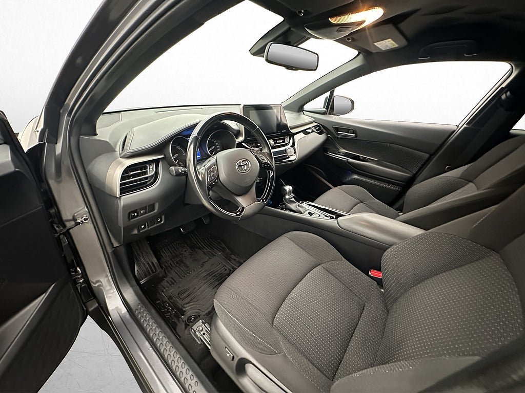 Vehicle Image 8