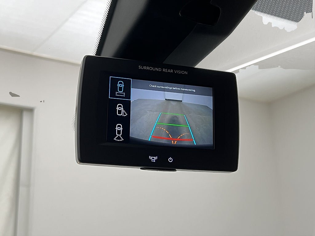 Vehicle Image 25