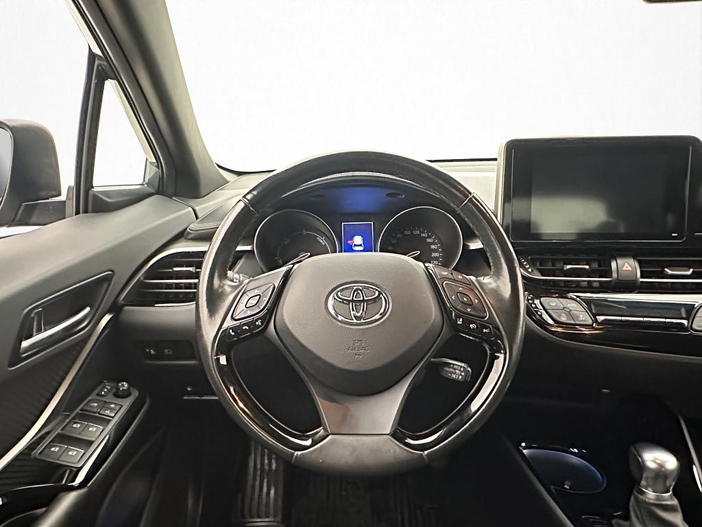 Vehicle Image 10