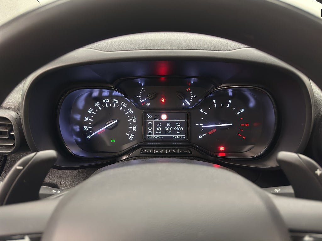 Vehicle Image 21