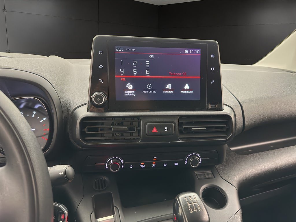Vehicle Image 22
