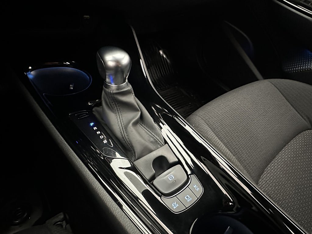 Vehicle Image 21