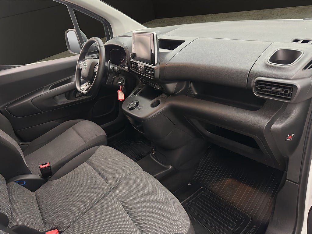 Vehicle Image 30