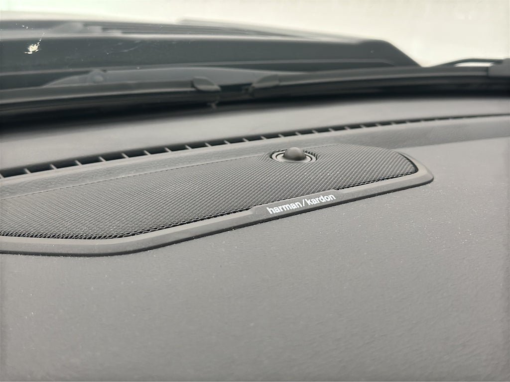 Vehicle Image 24