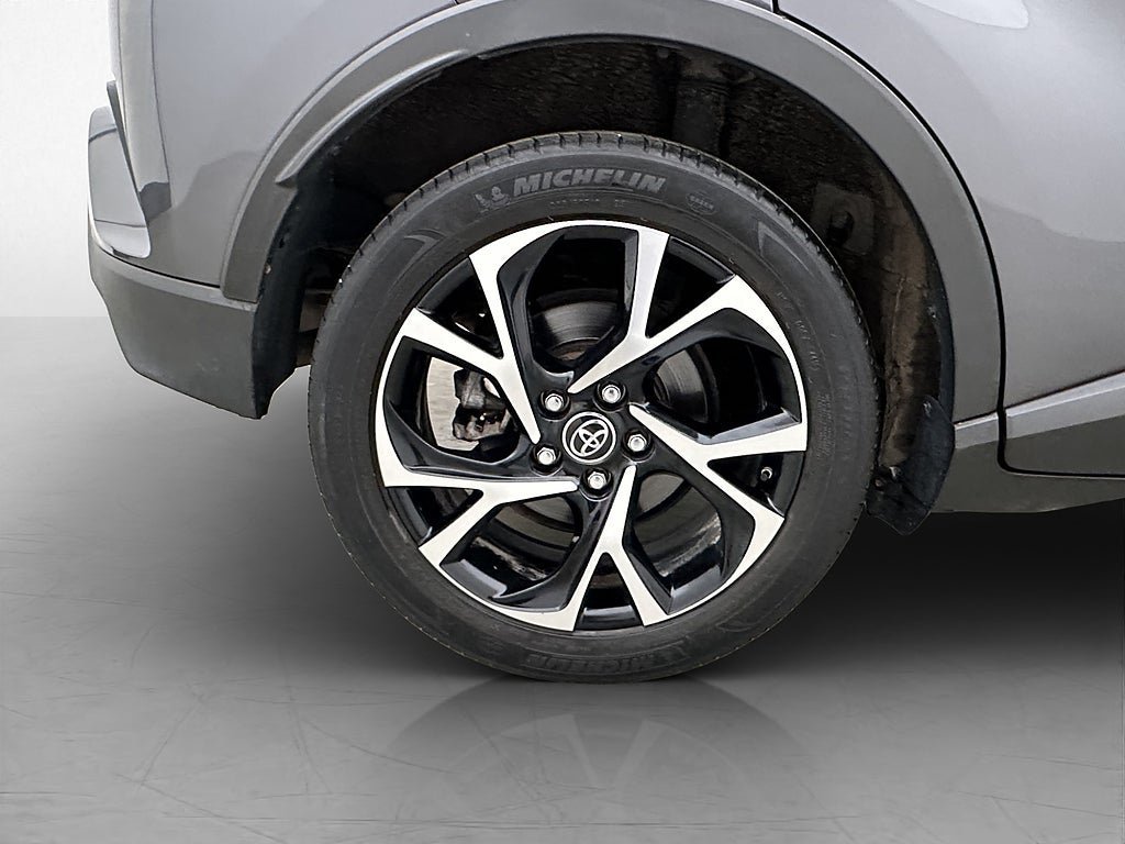 Vehicle Image 30