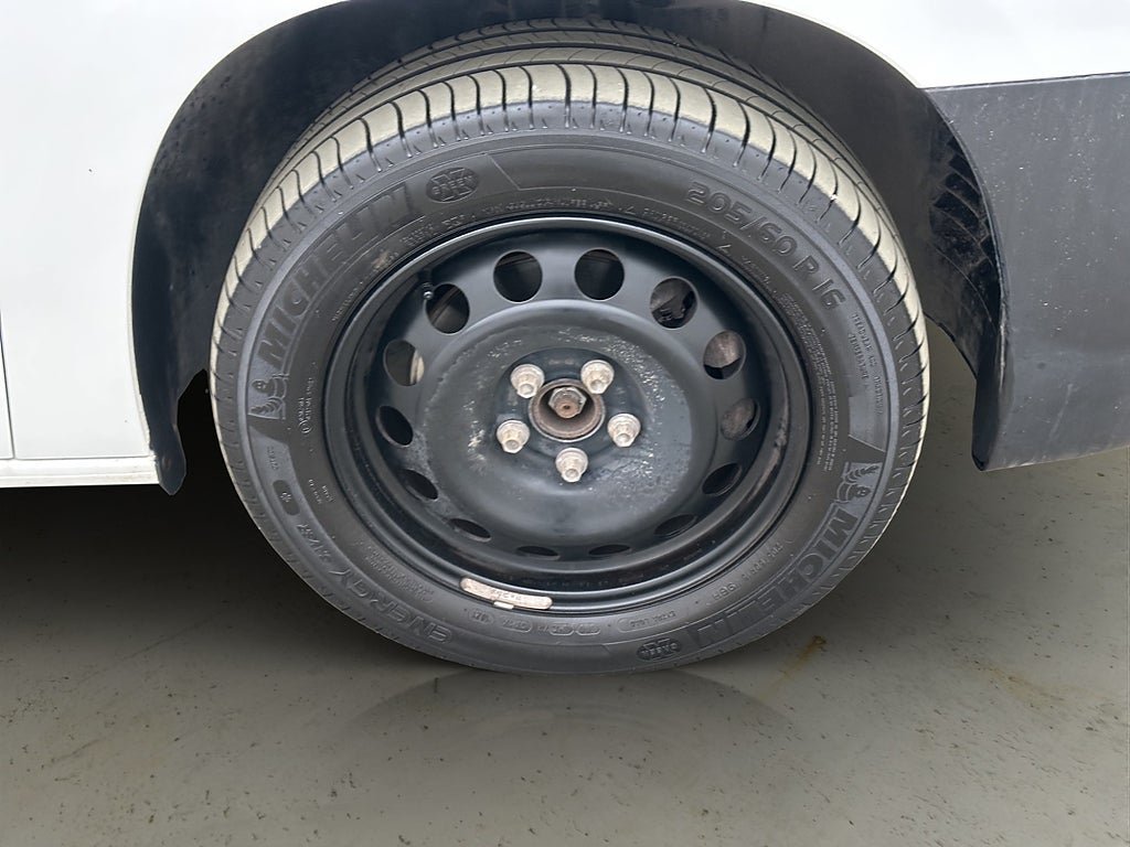 Vehicle Image 36