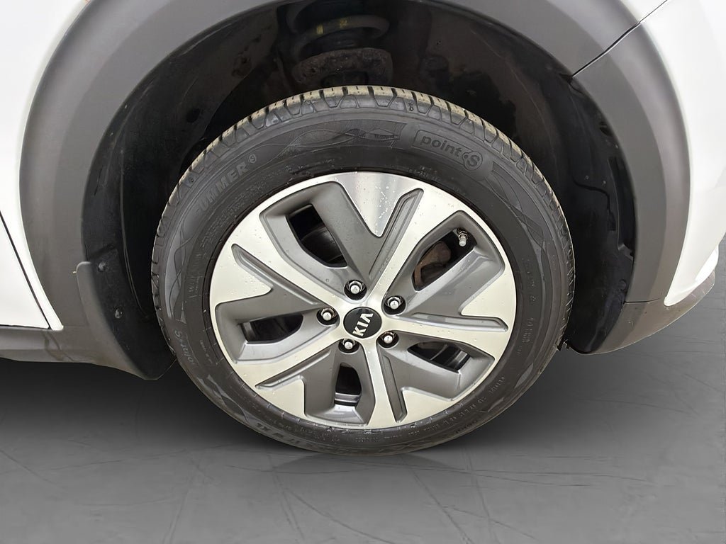 Vehicle Image 35