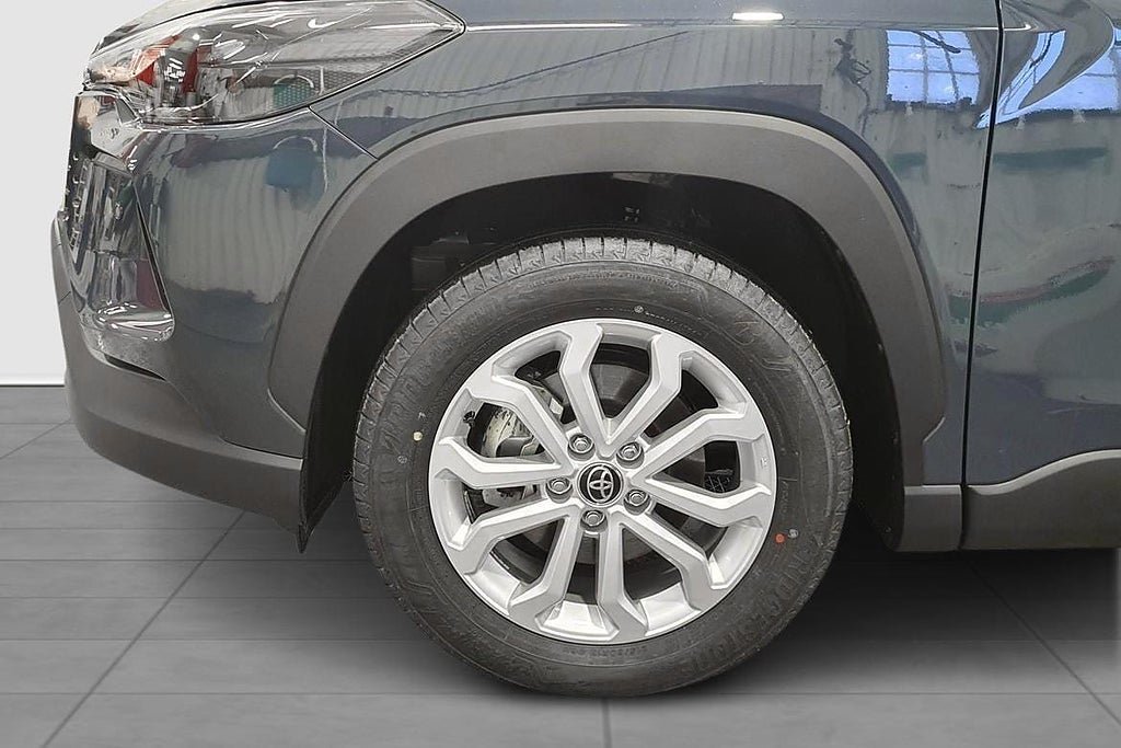 Vehicle Image 12