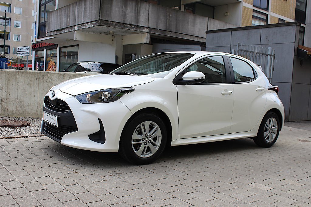 Vehicle Image 10