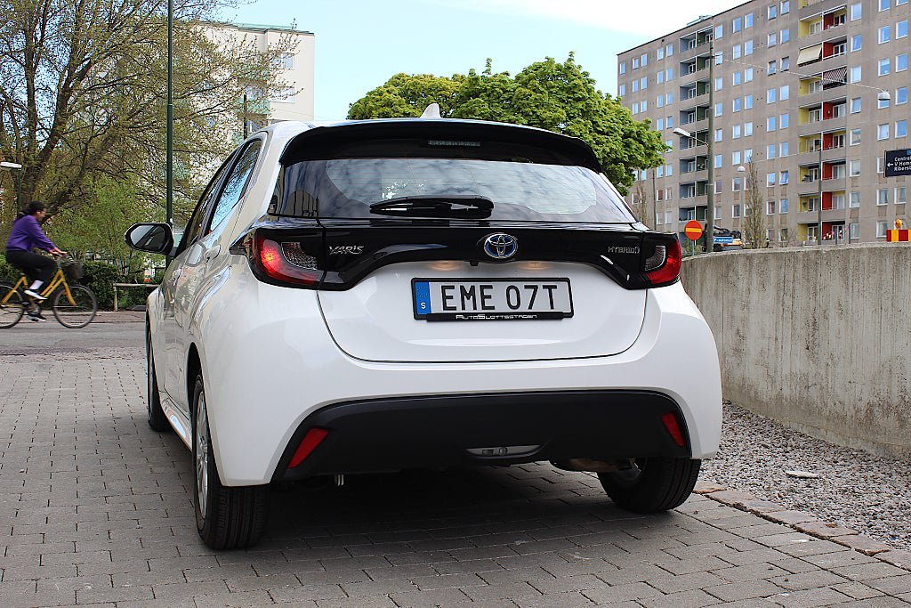 Vehicle Image 12