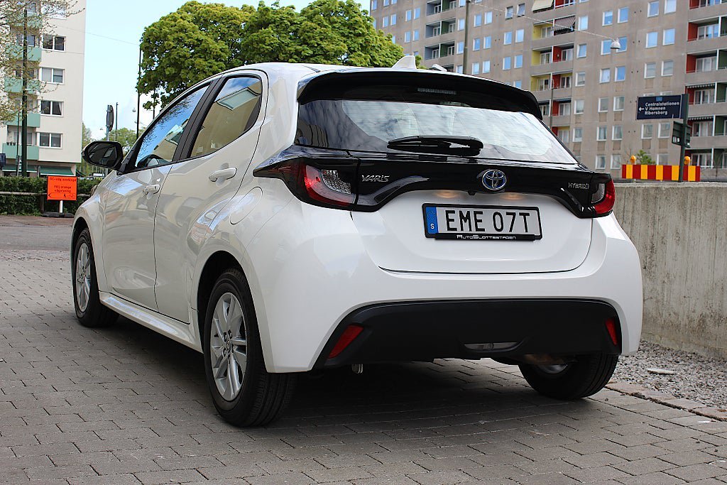Vehicle Image 13