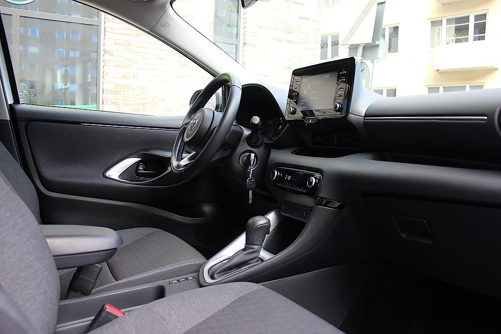 Vehicle Image 18