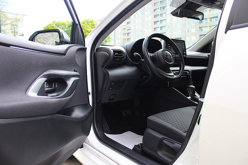 Vehicle Image 19