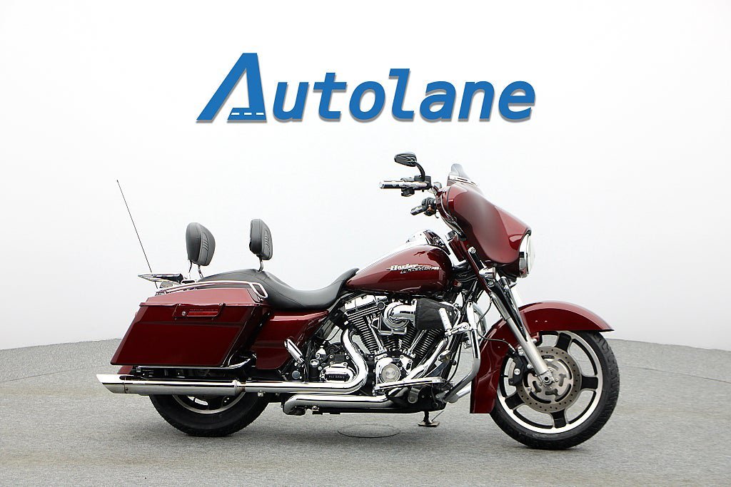 Vehicle Image 6