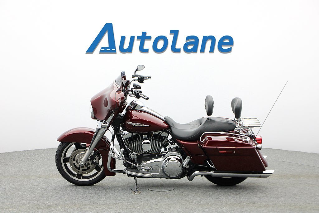 Vehicle Image 9
