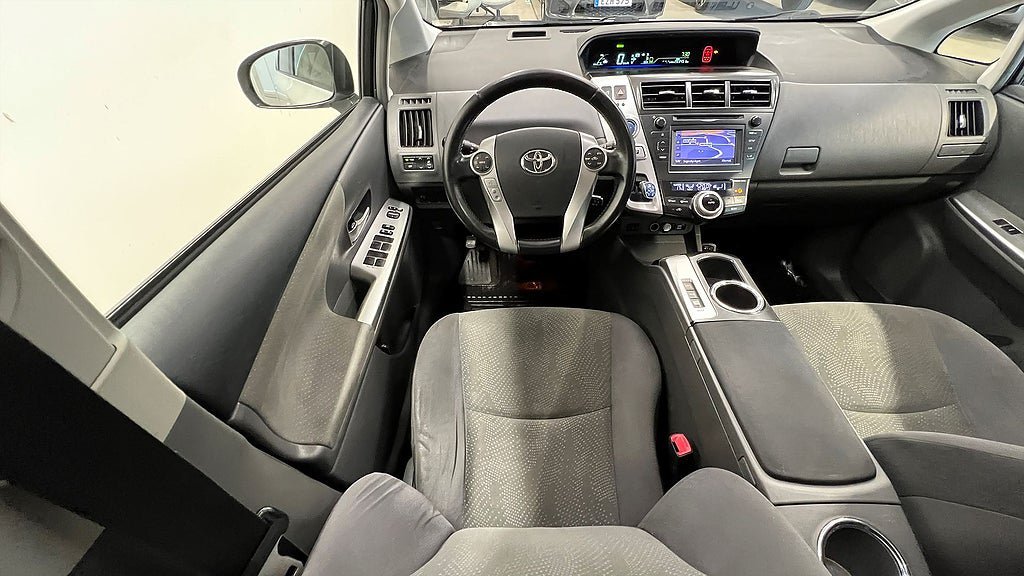 Vehicle Image 9