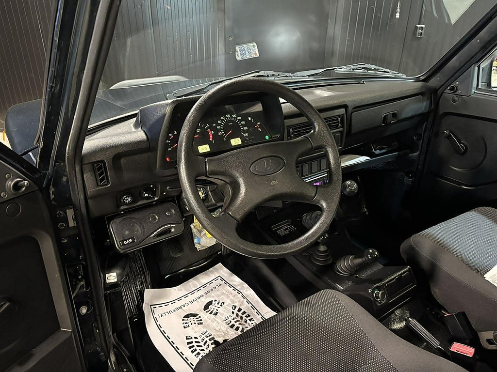 Vehicle Image 17