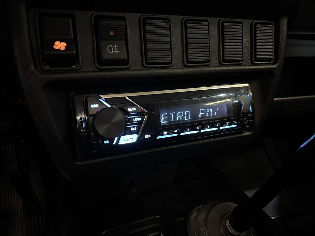 Vehicle Image 22