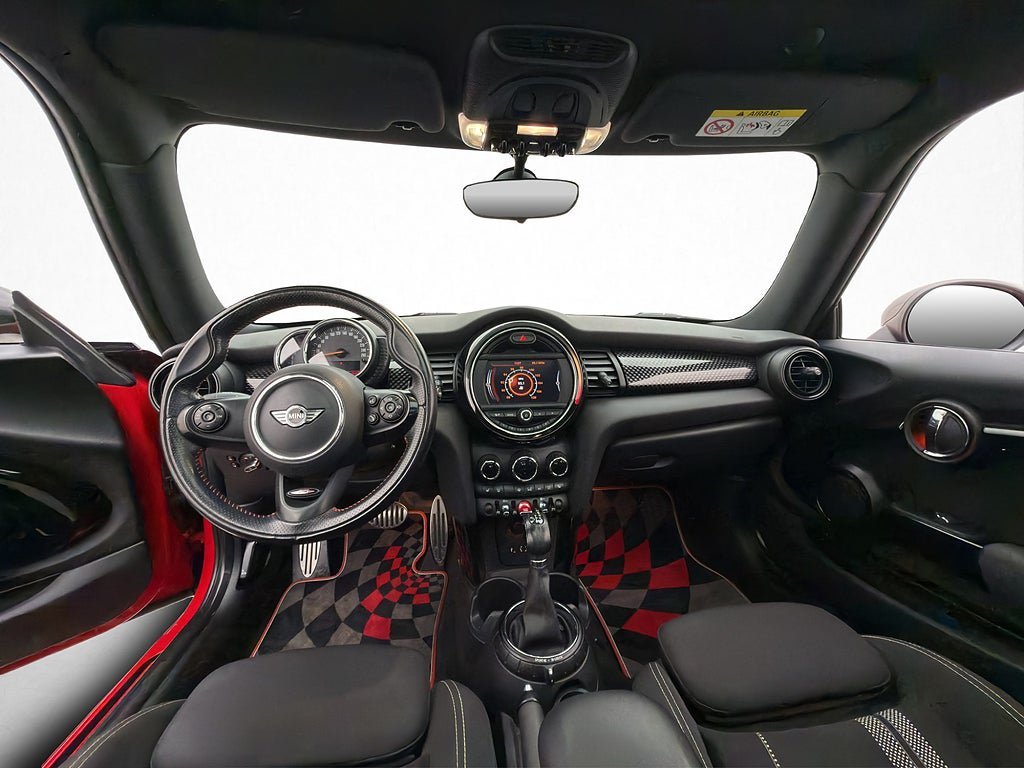 Vehicle Image 15