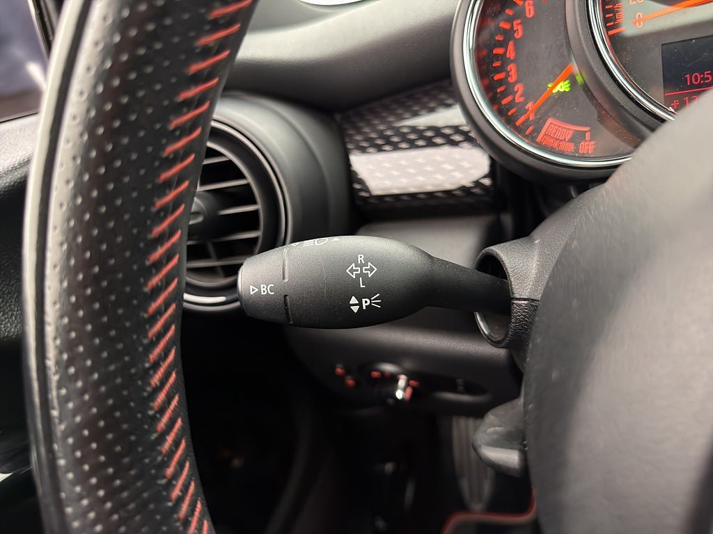 Vehicle Image 28