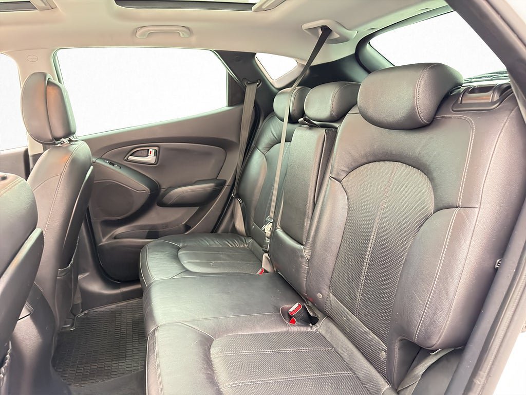 Vehicle Image 18