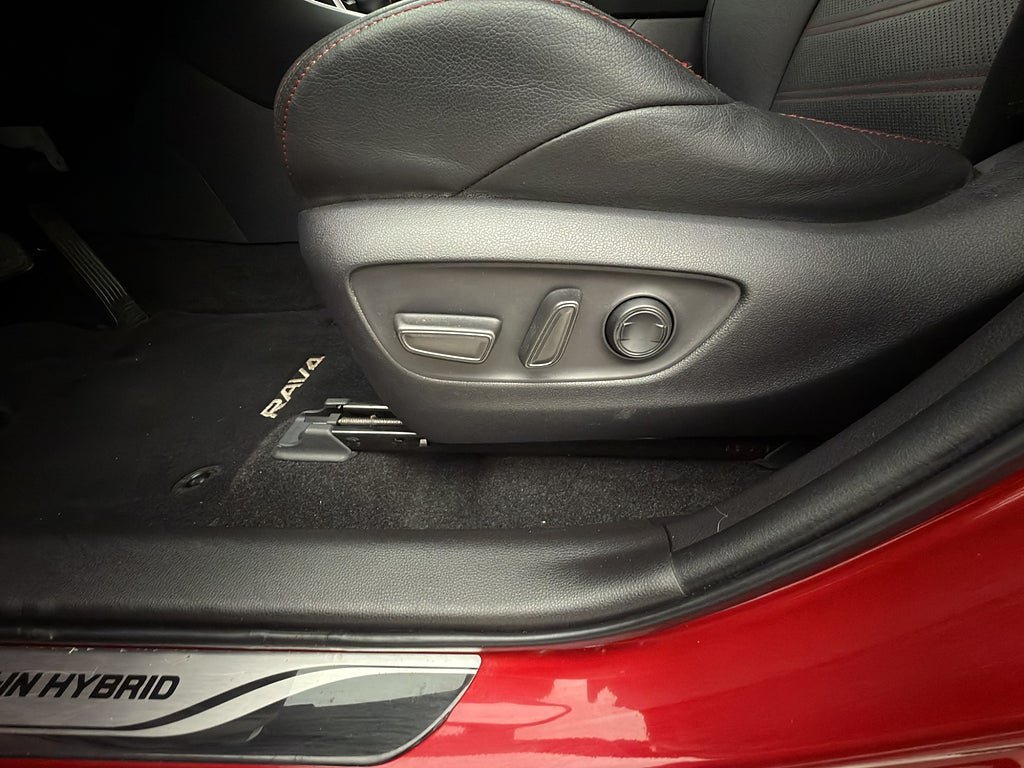Vehicle Image 26