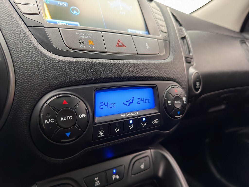 Vehicle Image 27