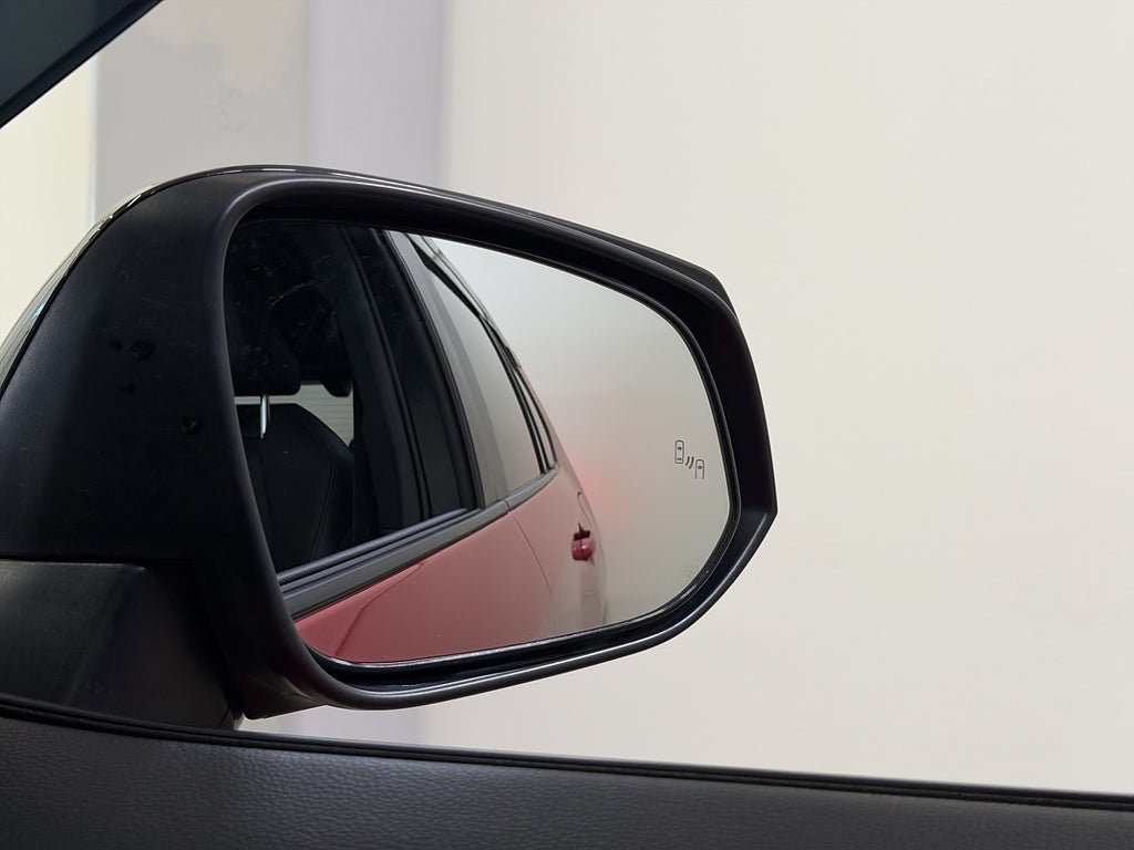 Vehicle Image 33