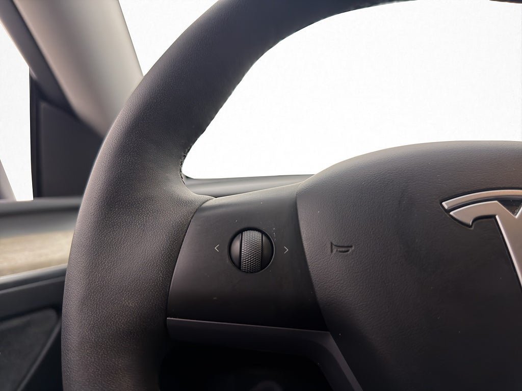 Vehicle Image 40