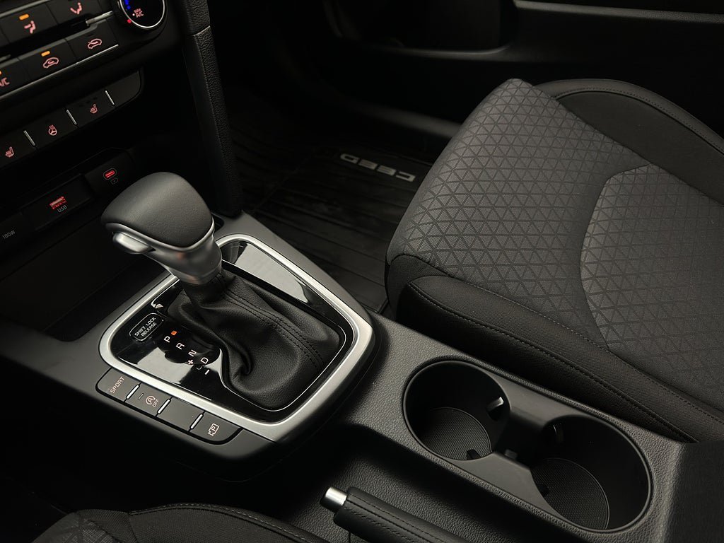 Vehicle Image 30