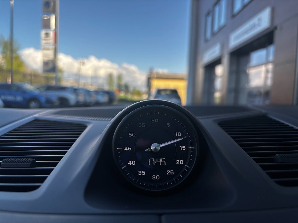 Vehicle Image 28