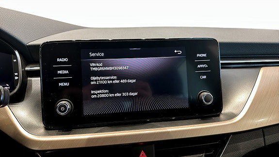 Vehicle Image 16