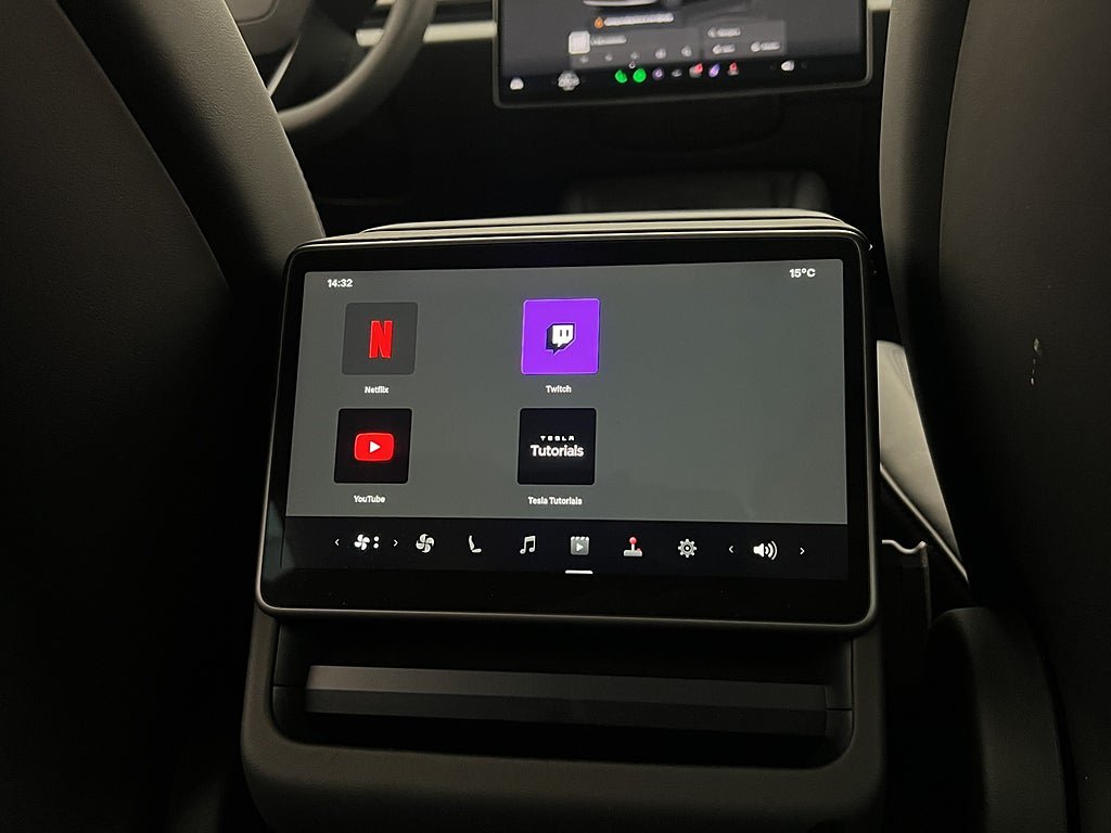 Vehicle Image 13