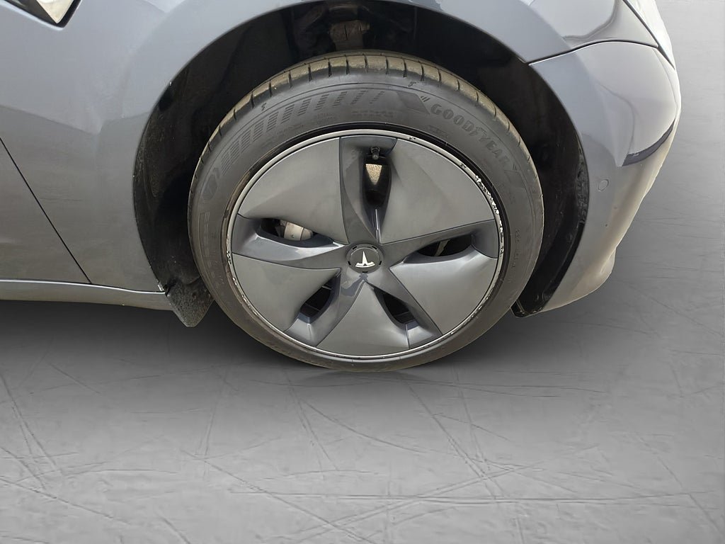 Vehicle Image 30