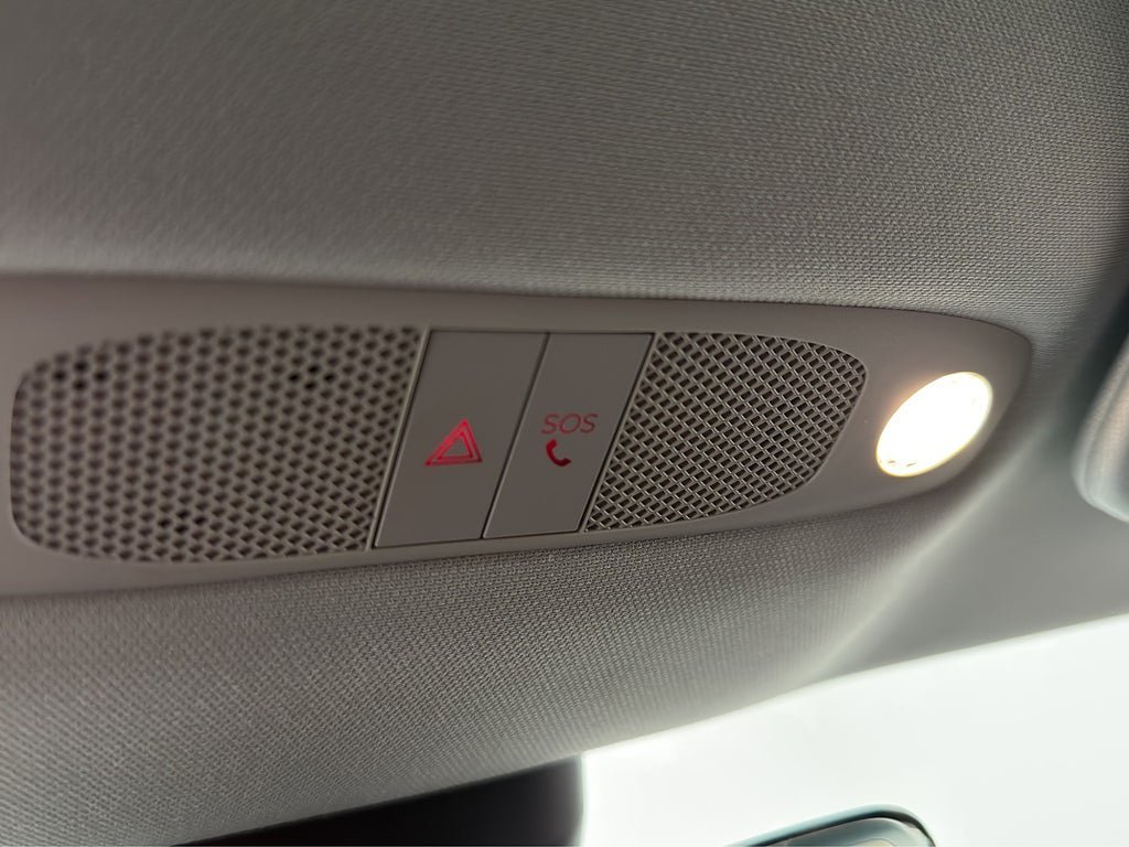 Vehicle Image 35