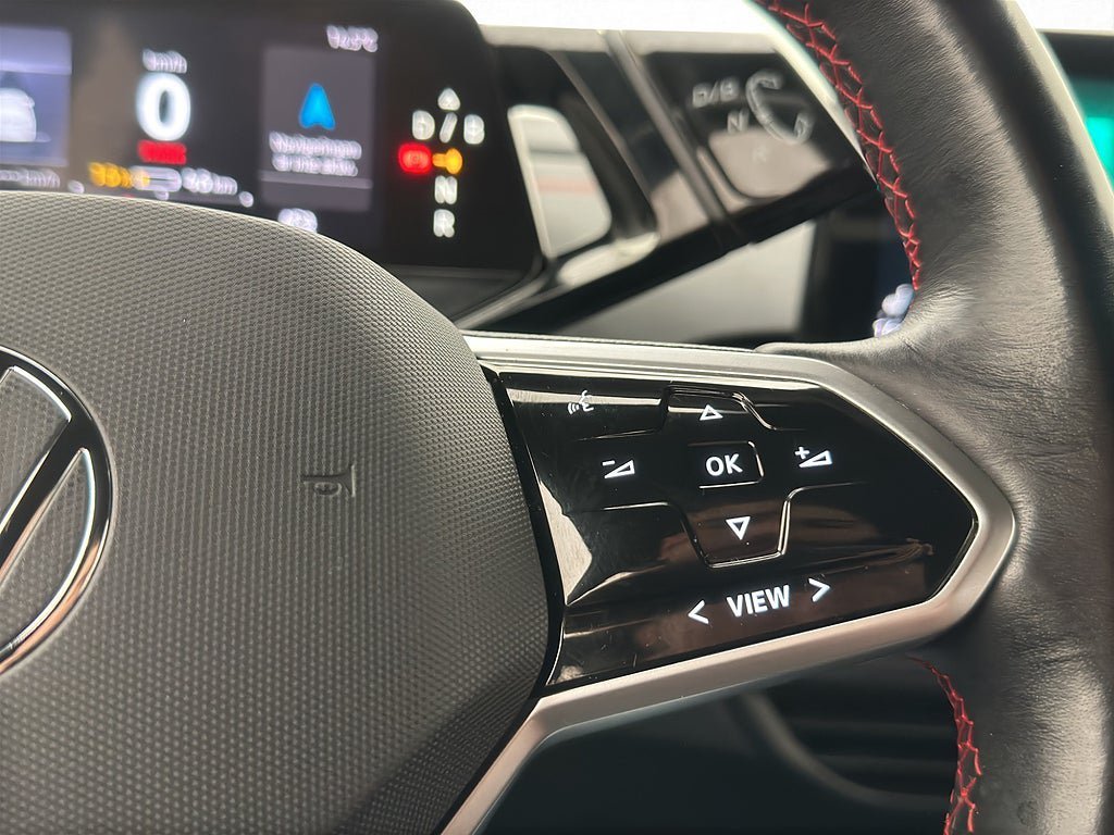 Vehicle Image 28