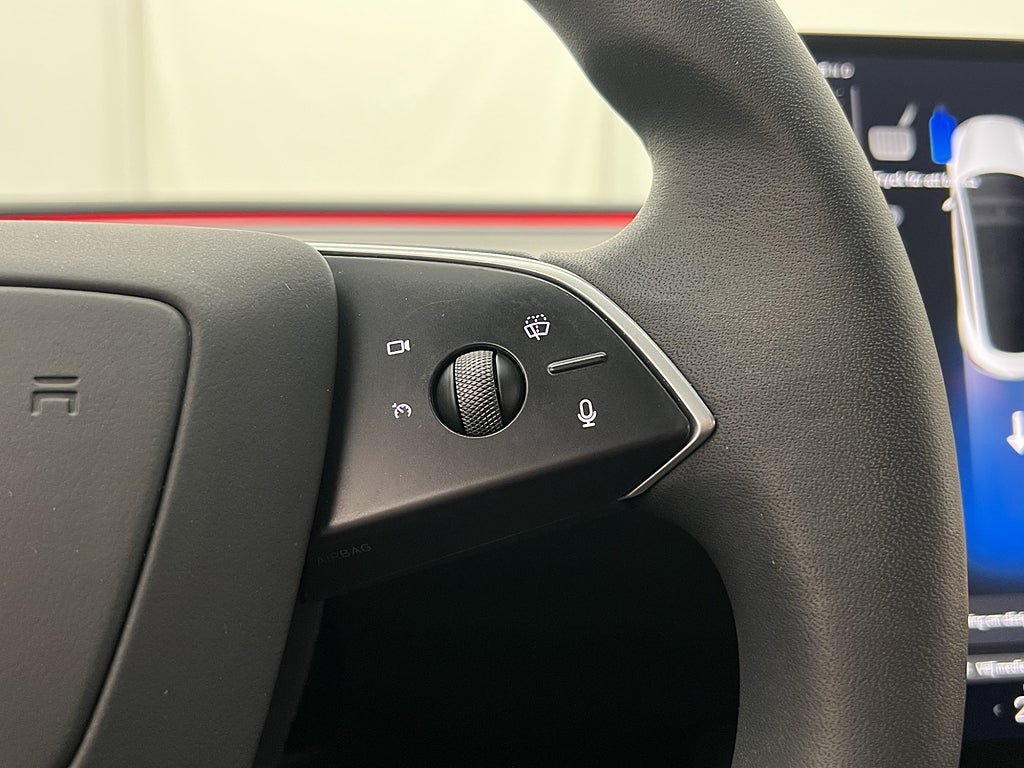 Vehicle Image 26