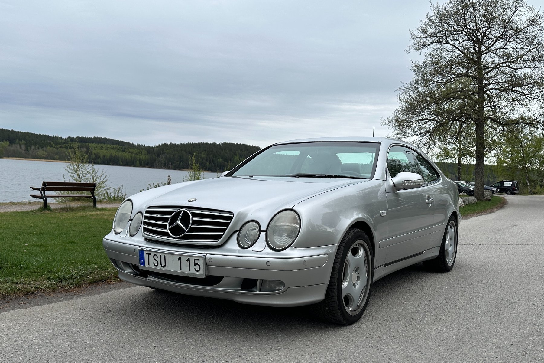 Vehicle Image 12