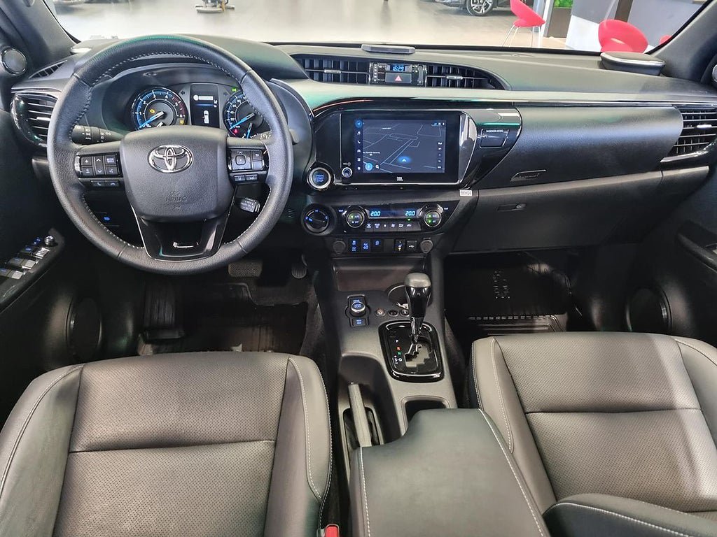 Vehicle Image 9