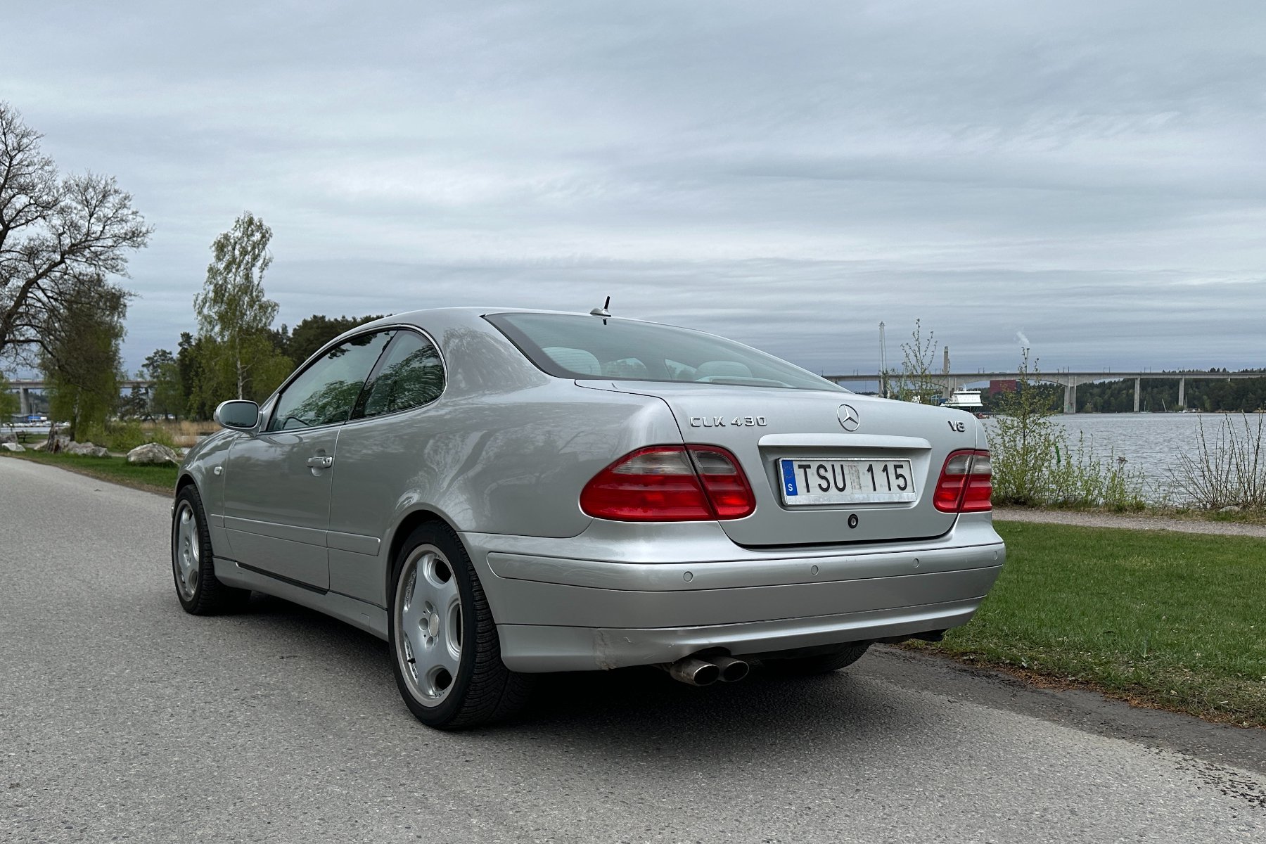 Vehicle Image 23