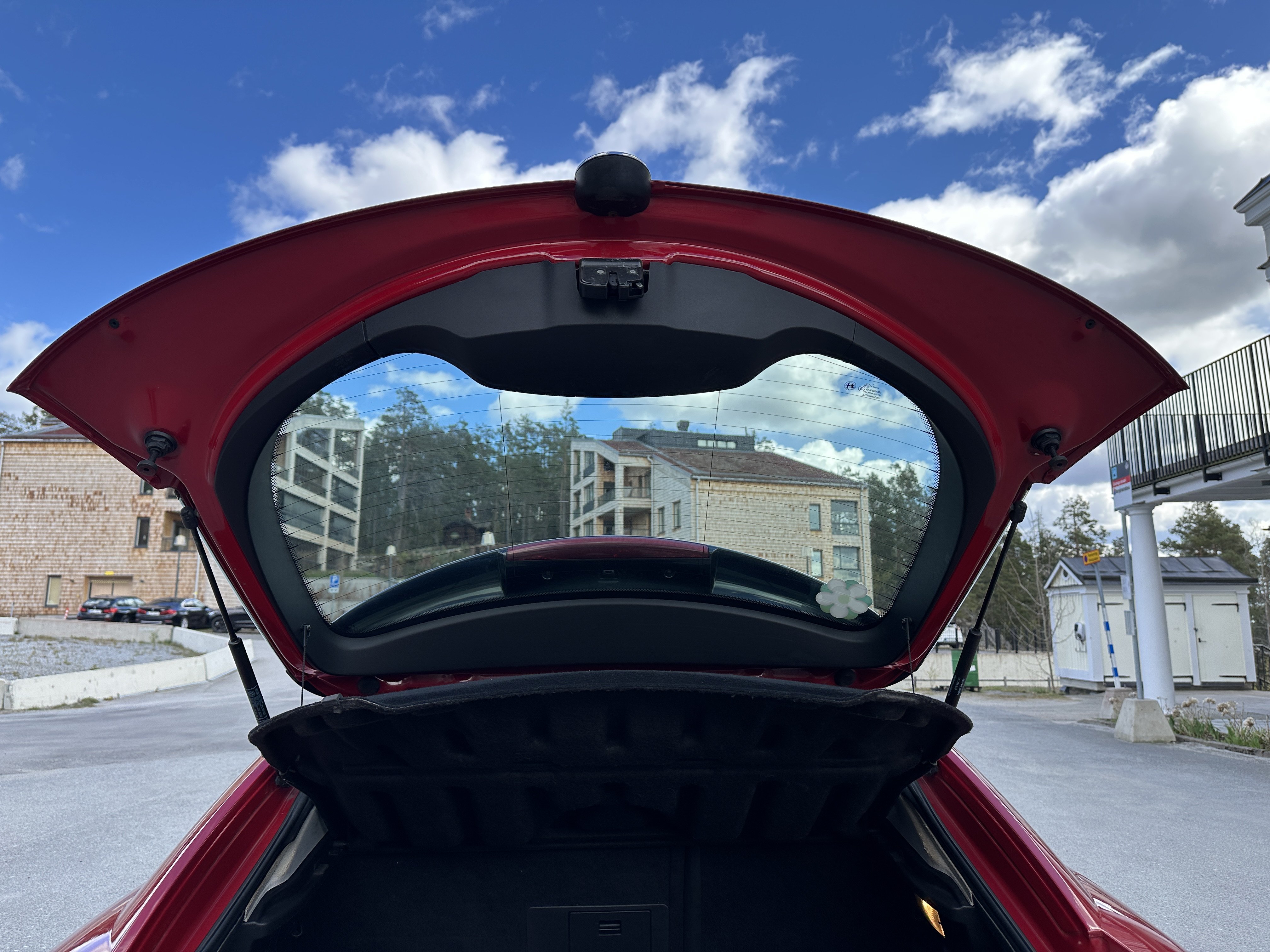 Vehicle Image 28