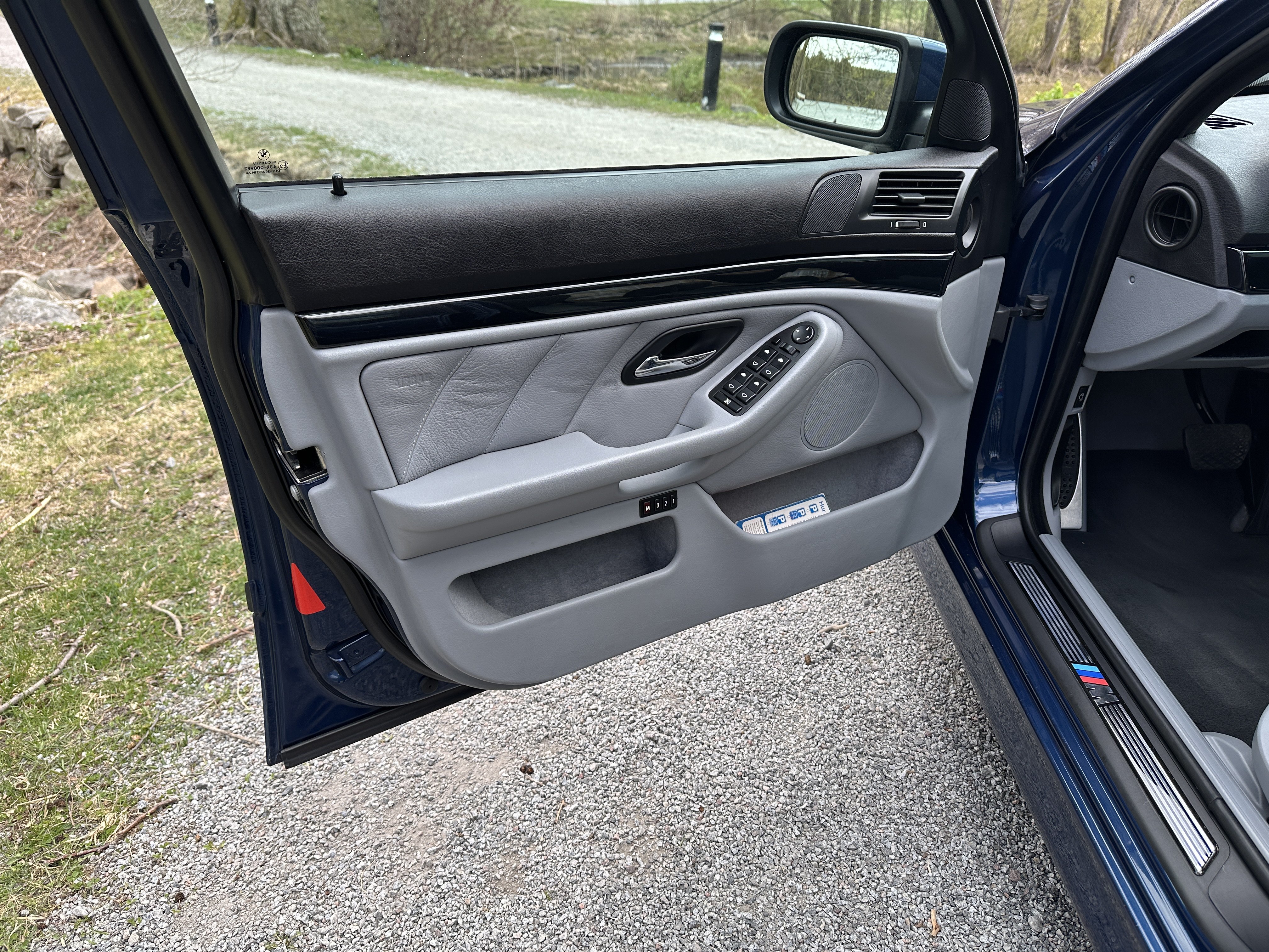Vehicle Image 39
