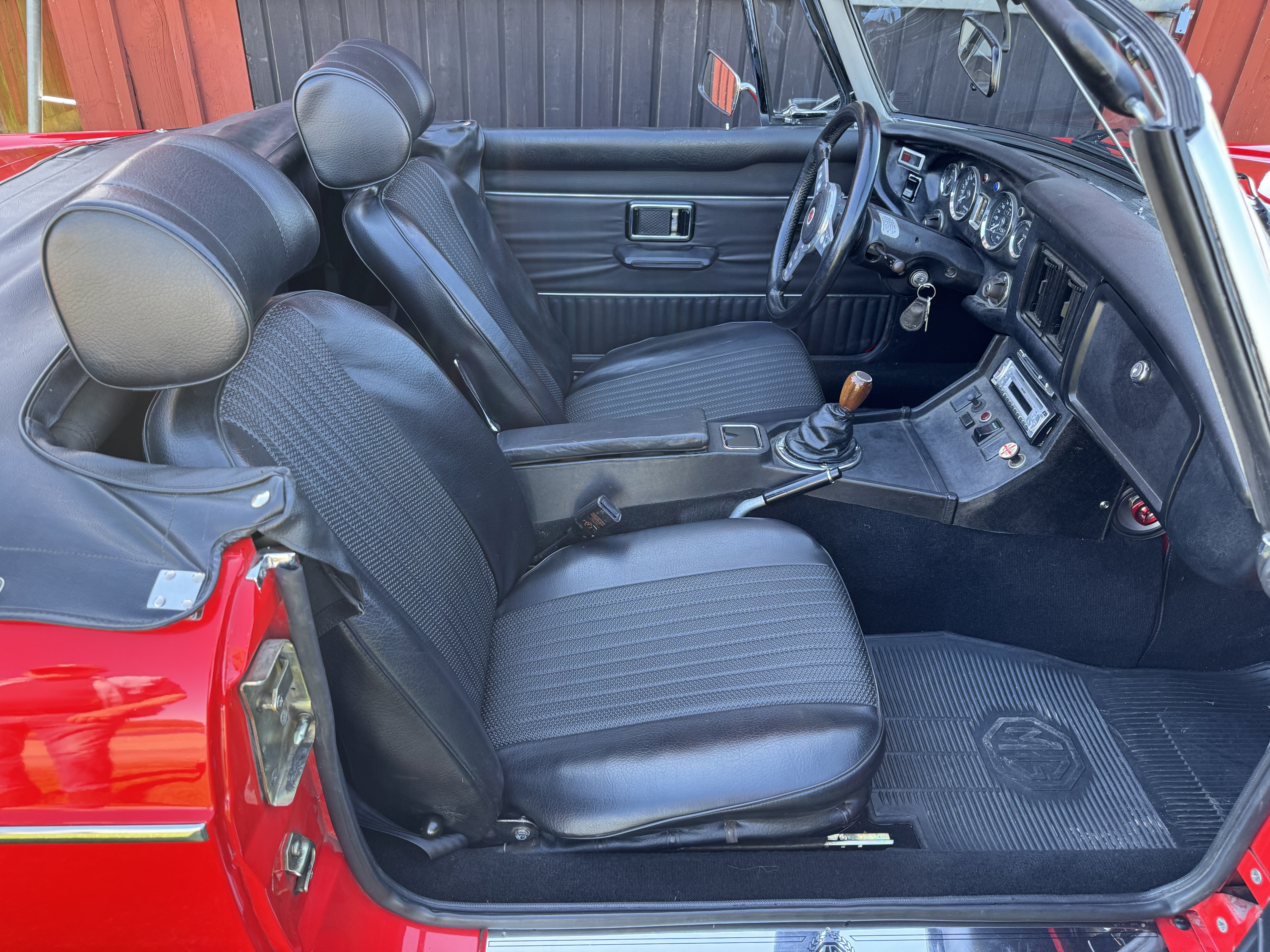 Vehicle Image 33