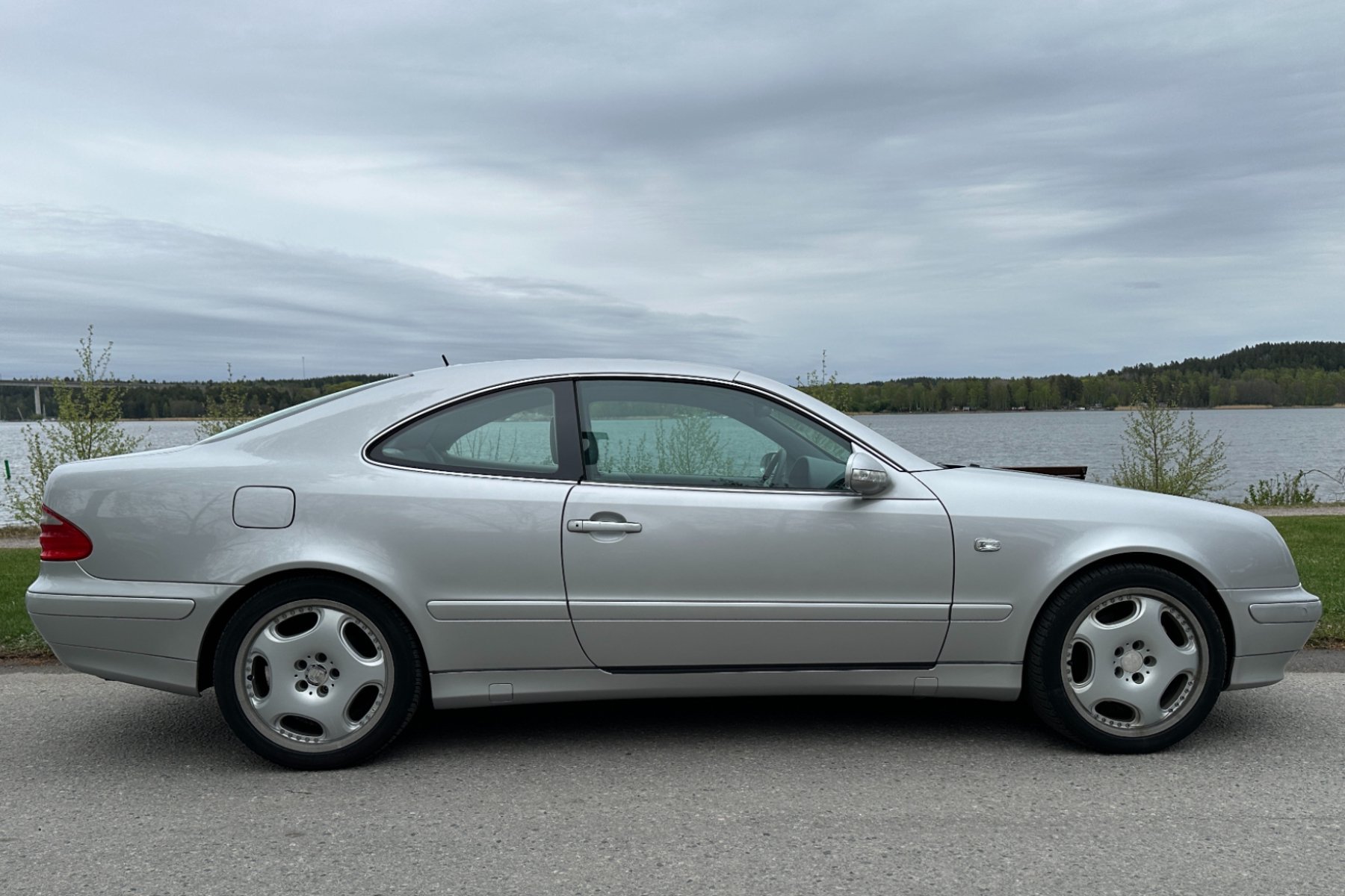 Vehicle Image 45