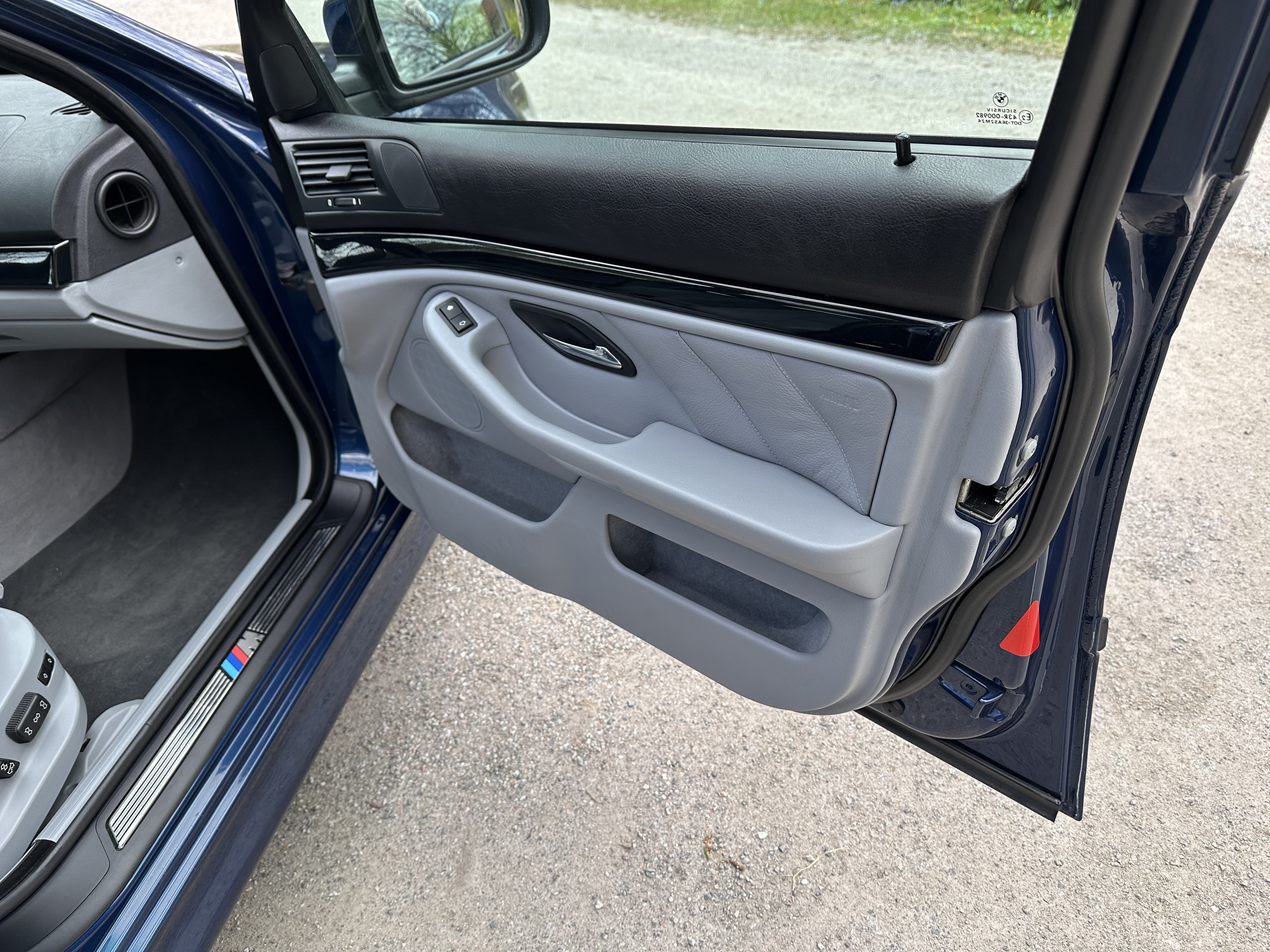 Vehicle Image 48