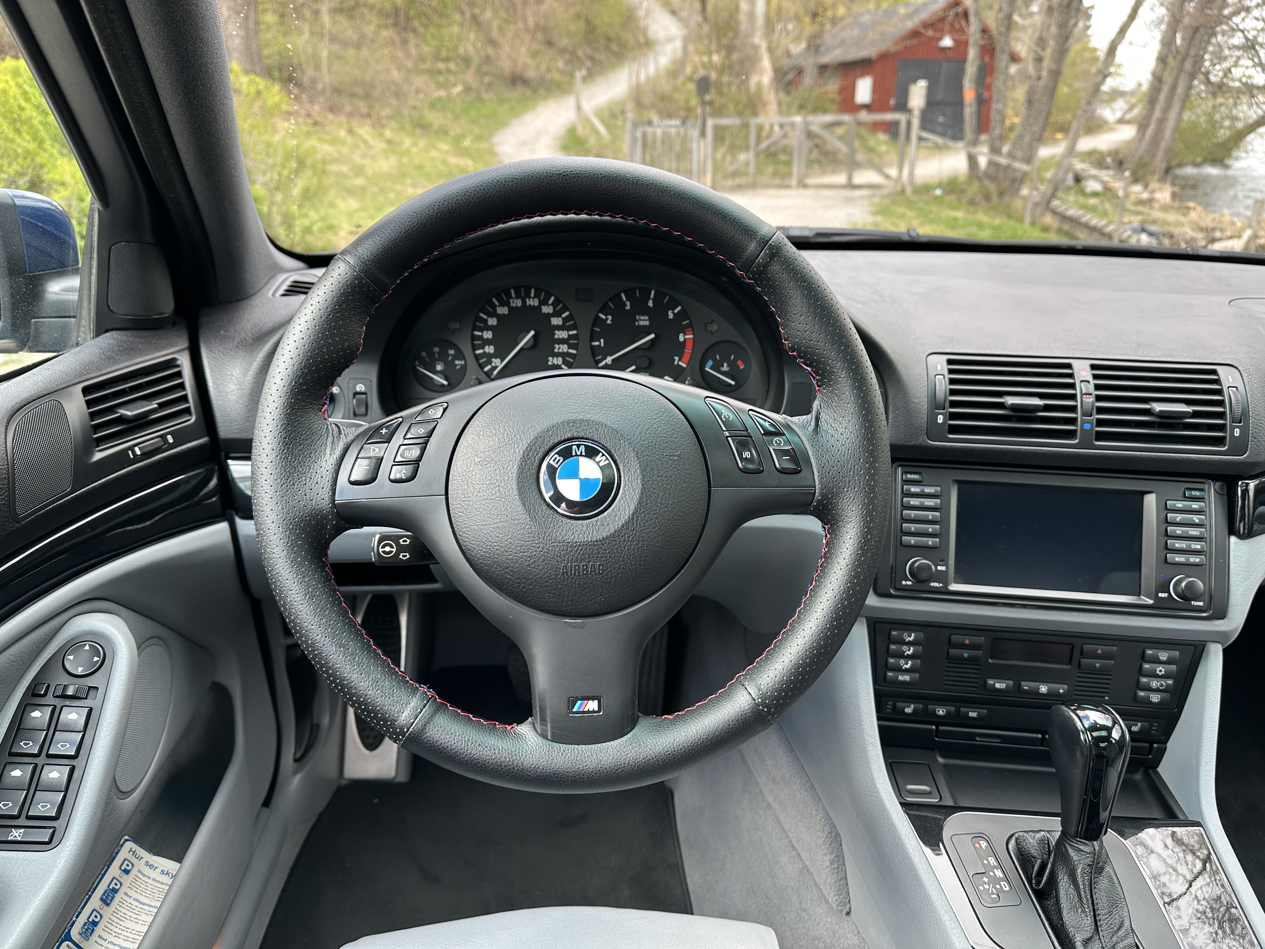 Vehicle Image 52
