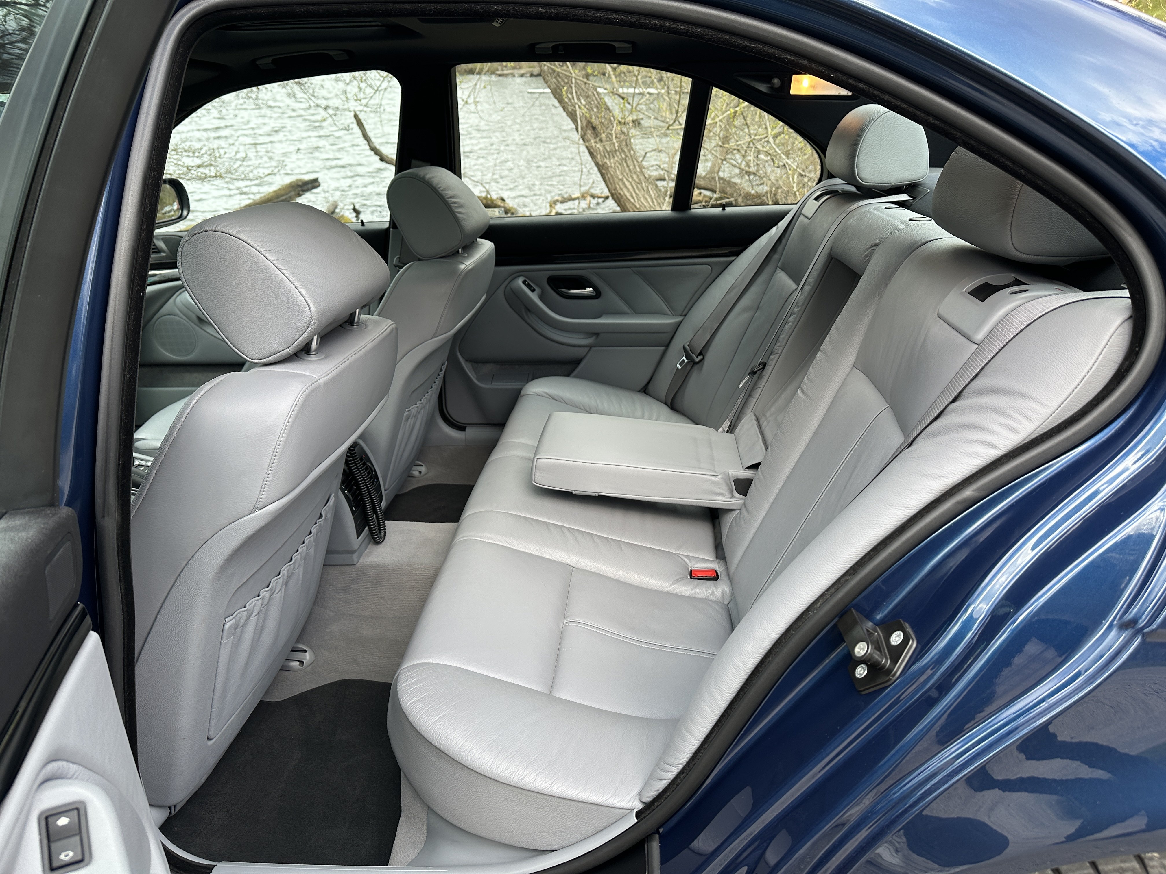 Vehicle Image 70