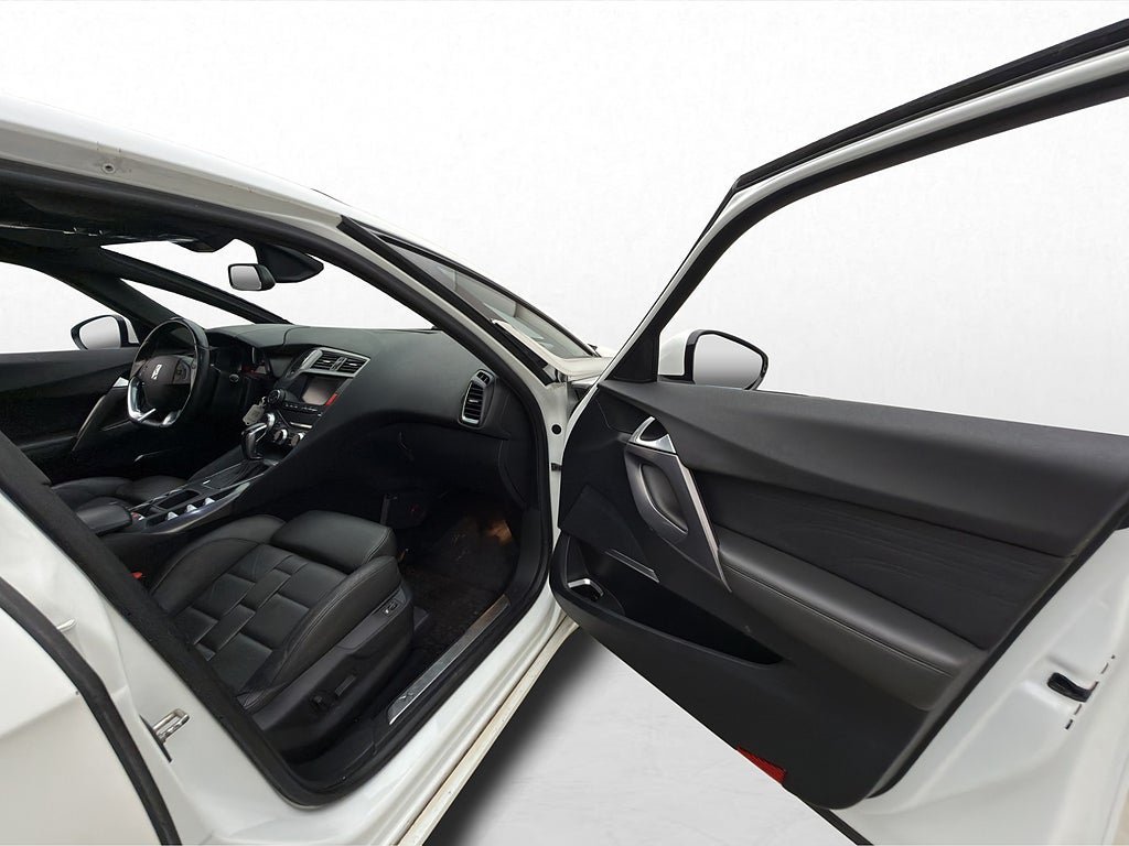 Vehicle Image 33