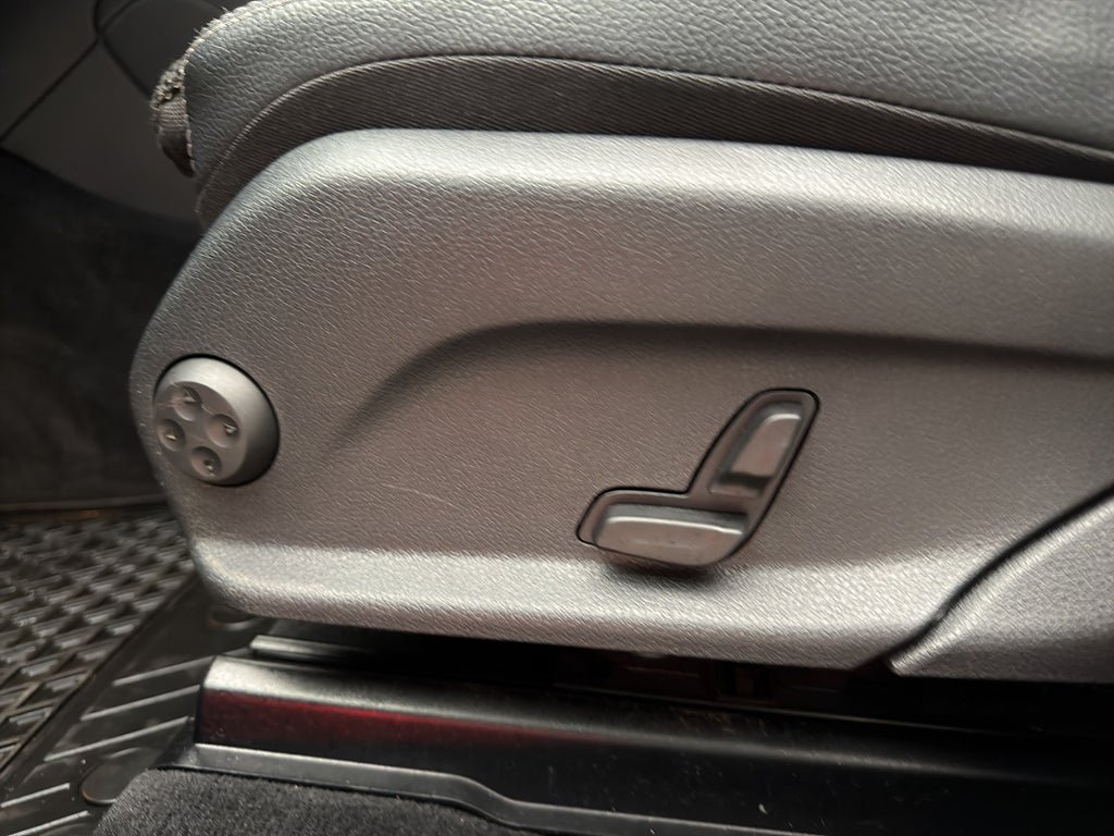 Vehicle Image 31